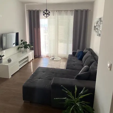 Moon * Τρογκίρ